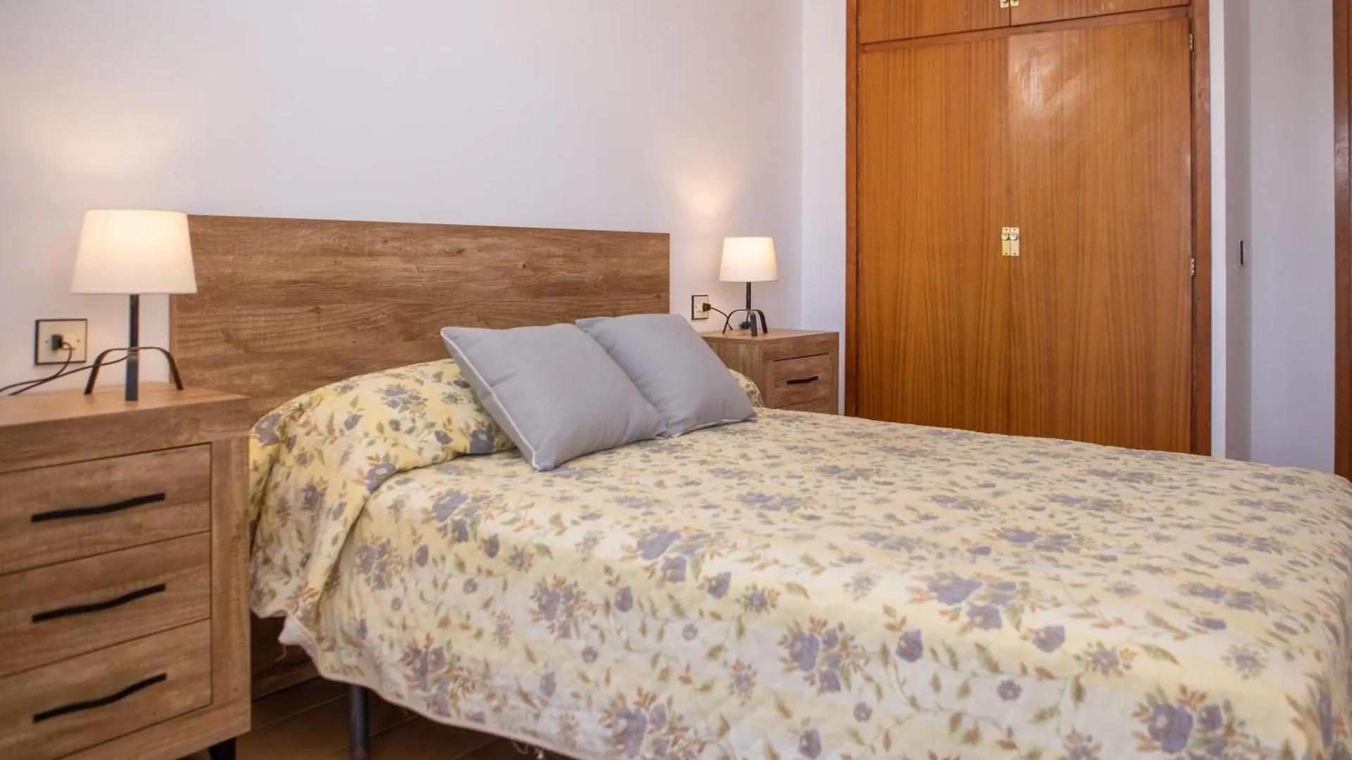 Rvapartaments La Pineda L'Estartit 0*,  İspanya