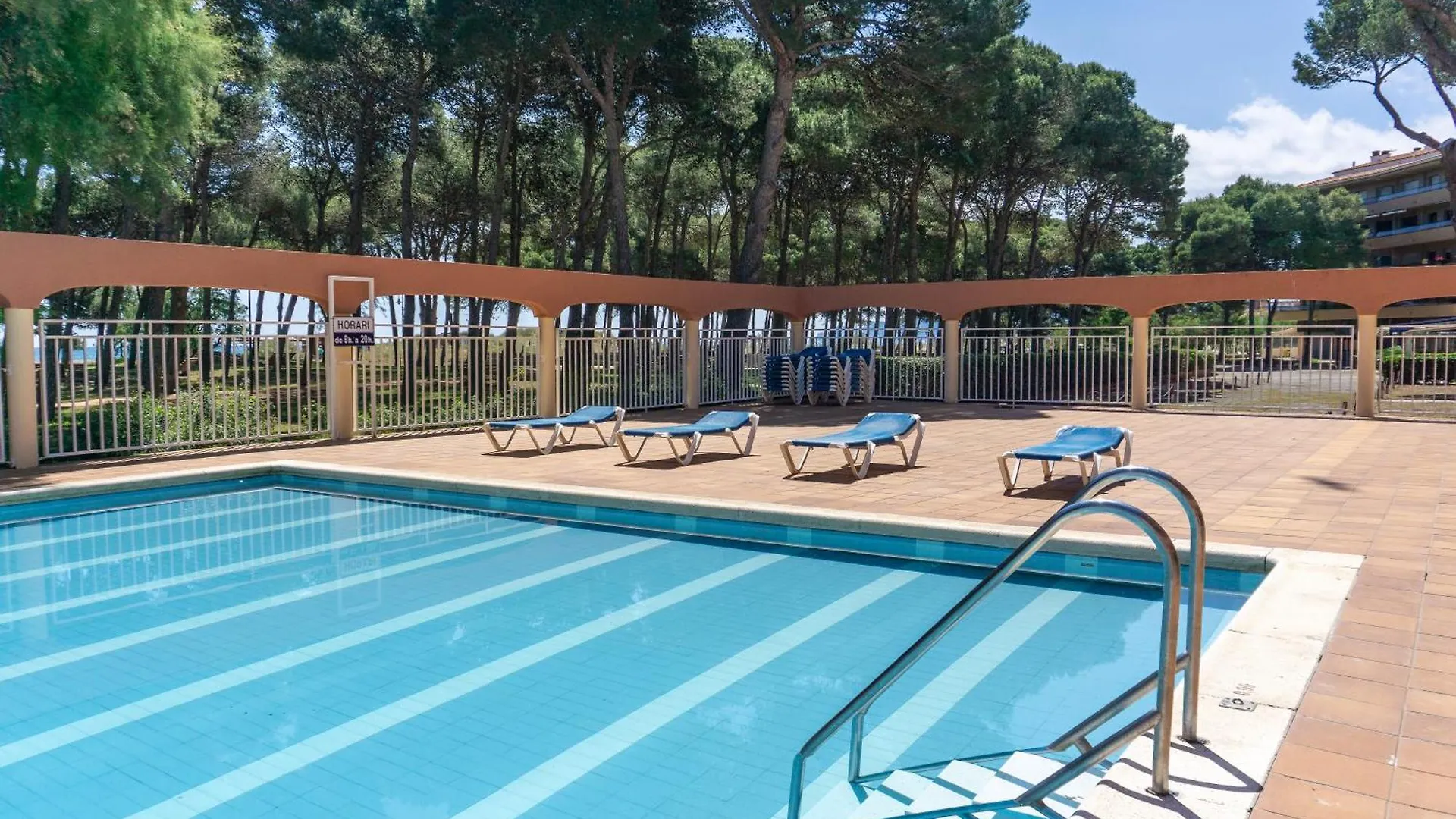 Rvapartaments La Pineda L'Estartit 0*,